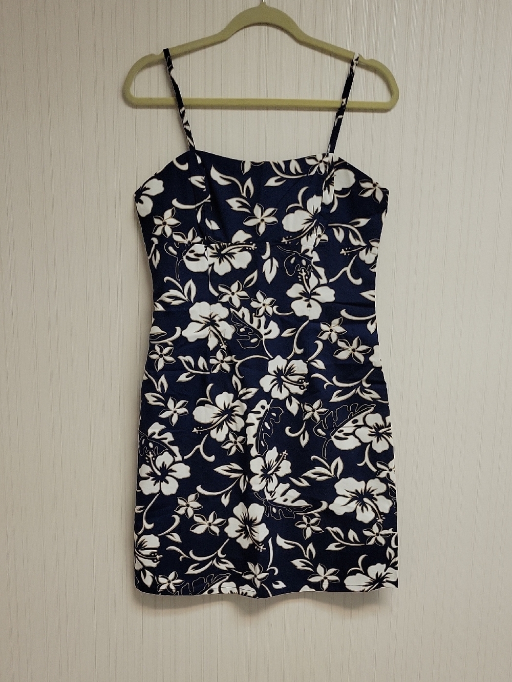 Hilo Hattie Navy & White Floral Mini Dress Small Beach Tropical Summer swim